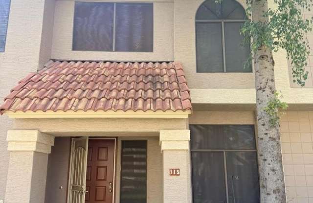 500 N Roosevelt Avenue photos photos