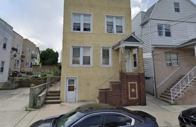 150 W 20th St - 150 West 20th Street, Bayonne, NJ 07002