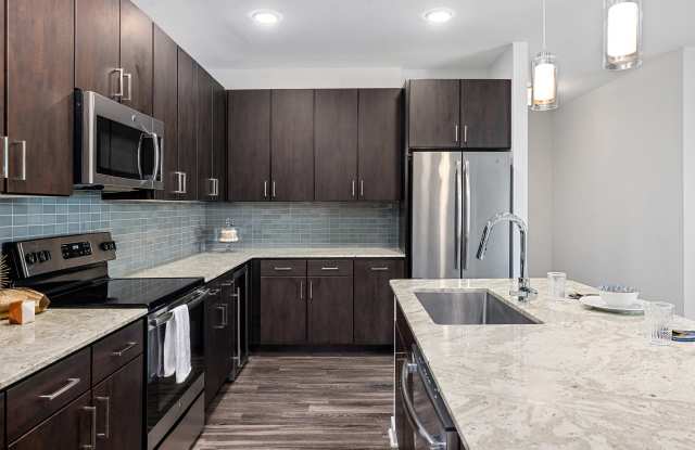 Overture West Ashley Age 55+ Apartment Homes Gallery 4