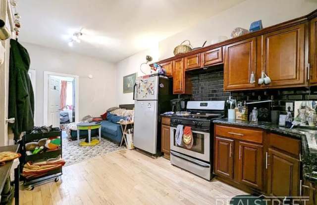 196 Utica Avenue photos photos