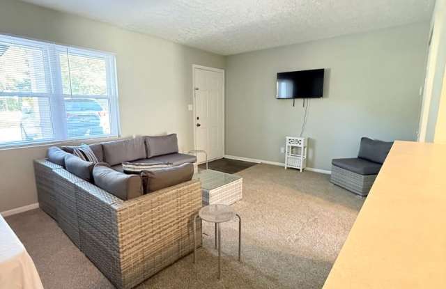 Charming One-Bedroom, One-Bathroom Apartment in Savannah Gallery 2