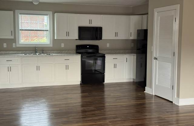 1355 Woodlawn Road #406 - 406 Gallery 2