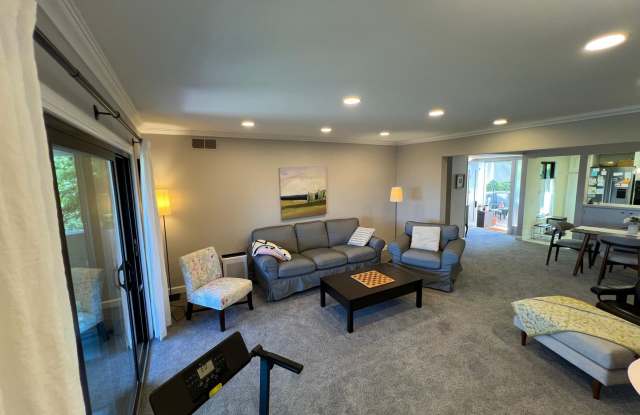 2 Bed 2 Bath In Rossmoor (Furnishings Included) Gallery 4