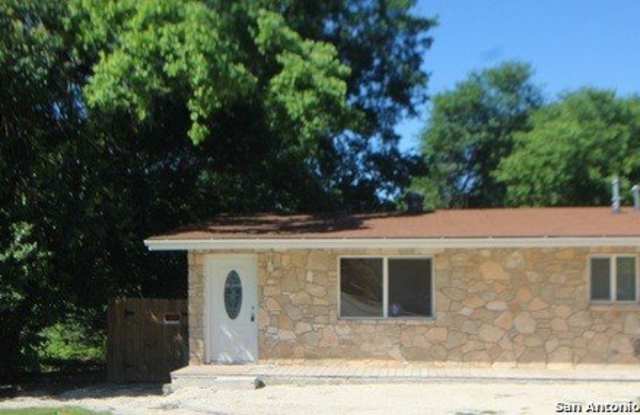 817 ZACHRY DR photos photos