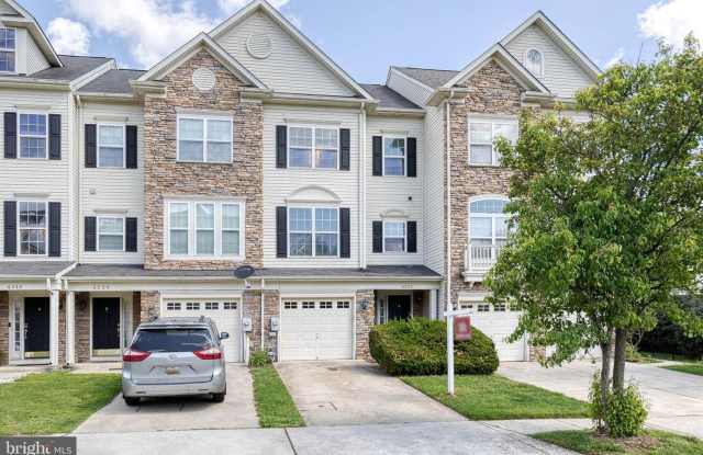 Stunning 3bd 2.5bth Garage Townhome in Owings Mills photos photos