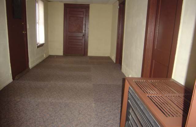 1814 Boxwood Gallery 2