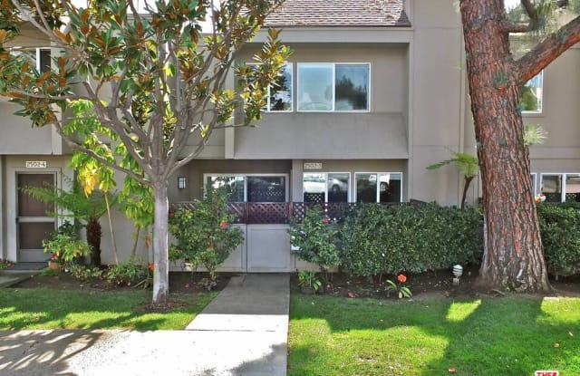 2502 Arizona Ave - 2502 Arizona Avenue, Santa Monica, CA 90404