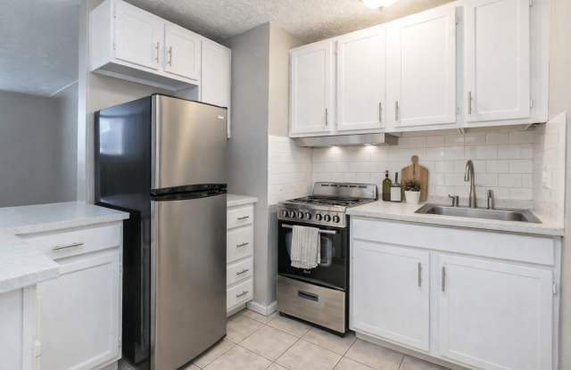 Lynwood Apartments Gallery 2