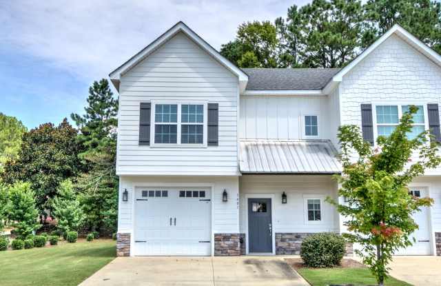 Luxury 3-Bed, 3.5-Bath Townhome in Gatewood Place – Available Now photos photos