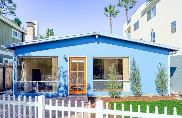 121 Highland | 3 Bed 1 Bath | Updated Beach Bungalow | Silverstrand Beach | Oxnard - 121 Highland Drive, Channel Islands Beach, CA 93035