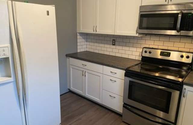 412 W 101st Terrace Gallery 4