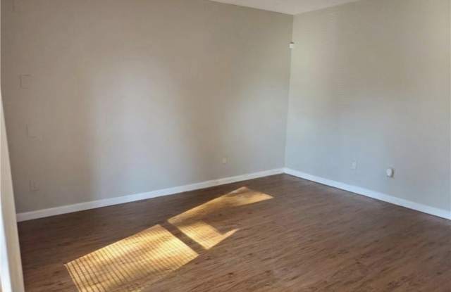 5868 Aftonshire Drive Gallery 3