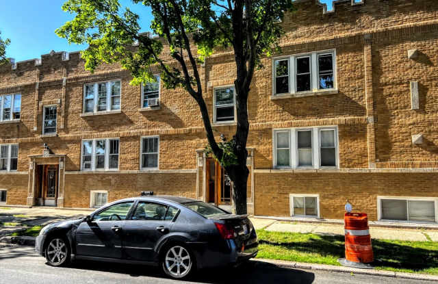 5834 W Barry Ave photos photos