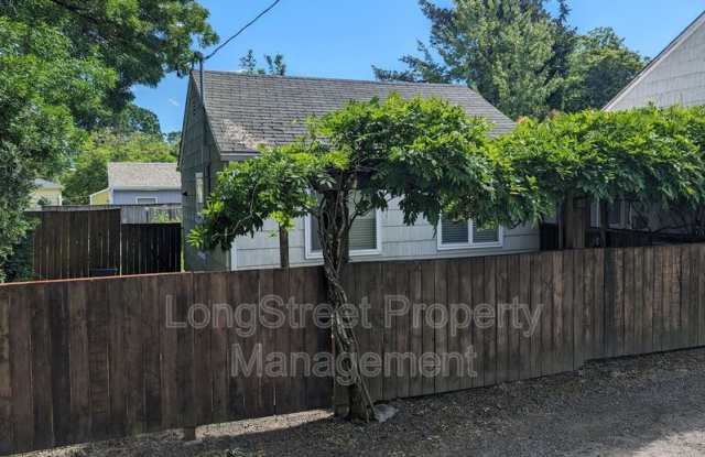 3140 NW Grant Ave - 3140 Northwest Grant Avenue, Corvallis, OR 97330