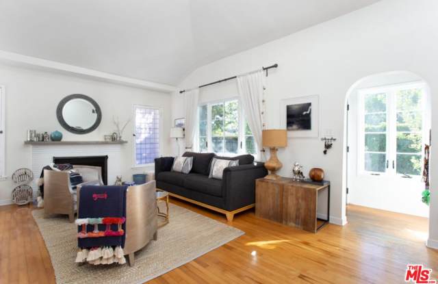 246 DIMMICK Avenue Gallery 4