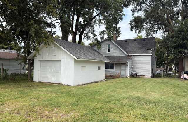 3-bedroom home on West Walnut for lease! Gallery 4