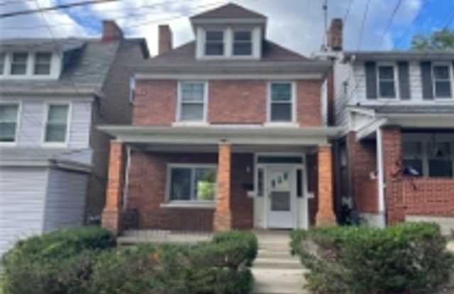 3 bedroom/ 2 Bath home for RENT in 15211 photos photos