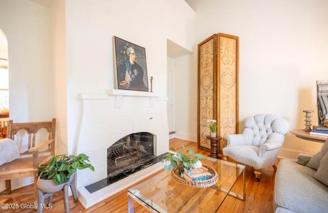 1010 N Country Club Drive Gallery 3