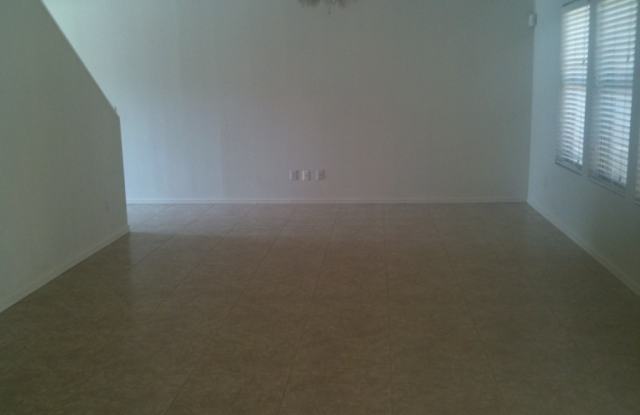 1734 W WILDWOOD Drive Gallery 3