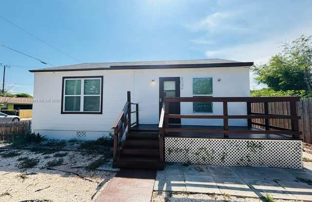 829 S L St photos photos