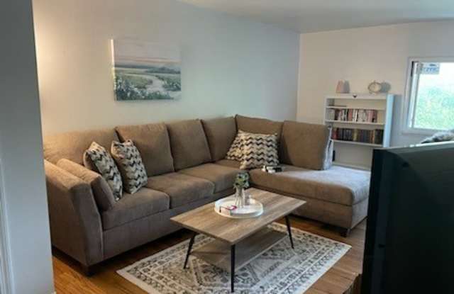 20 Sigwin Circle - 20 Sigwin Drive, Wallingford Center, CT 06492