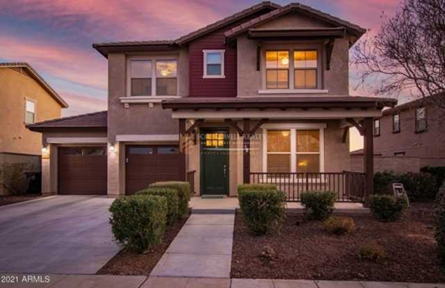 5 Bedroom, 3 Bath Home in Marley Park! Gallery 1