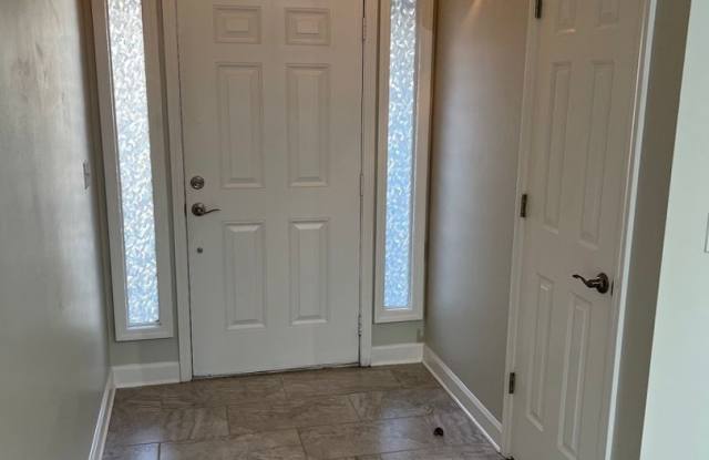 5BR/3BA Two Story Home For Rent Gallery 3