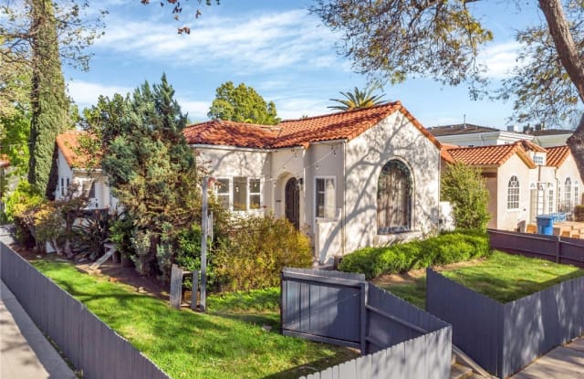 546 N Martel Avenue - 546 North Martel Avenue, Los Angeles, CA 90036