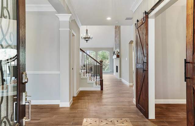 87 N Concord Valley Circle Gallery 3