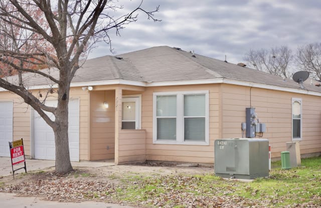 7921 M G Rd - 7921 M G Road, San Antonio, TX 78251