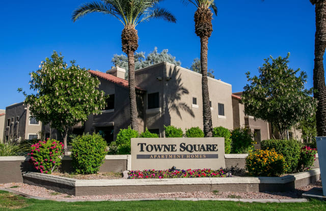 Towne Square Apartment Homes Gallery 2