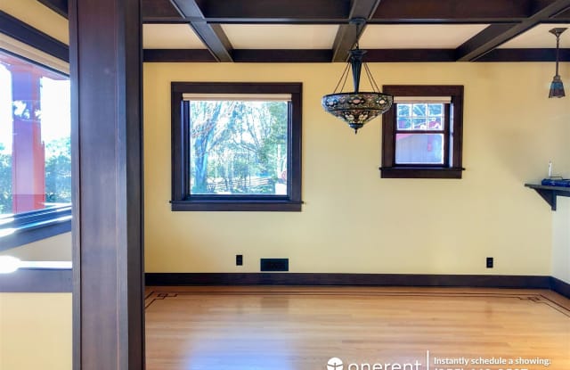 11920 86th Ave NE - 11920 86th Avenue Northeast, Kirkland, WA 98034