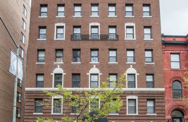 Great Value, Incredible Location, 1bed/1bath - 1125 12th Street Northwest, Washington, DC 20005