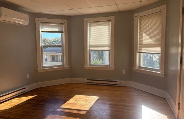 106 Illinois St Gallery 3