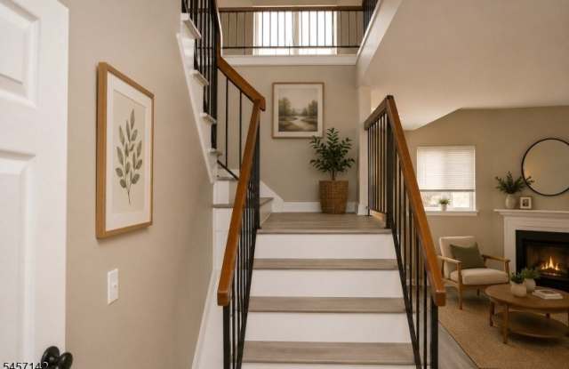 910 Reed Ct Gallery 2