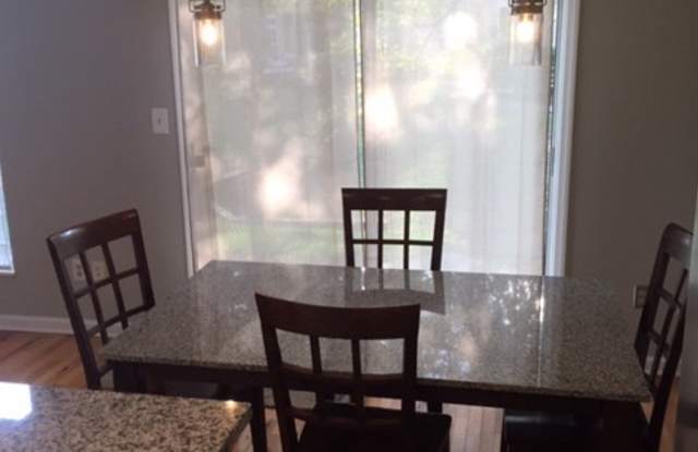 3402 Eastwoodlands Trail Gallery 3