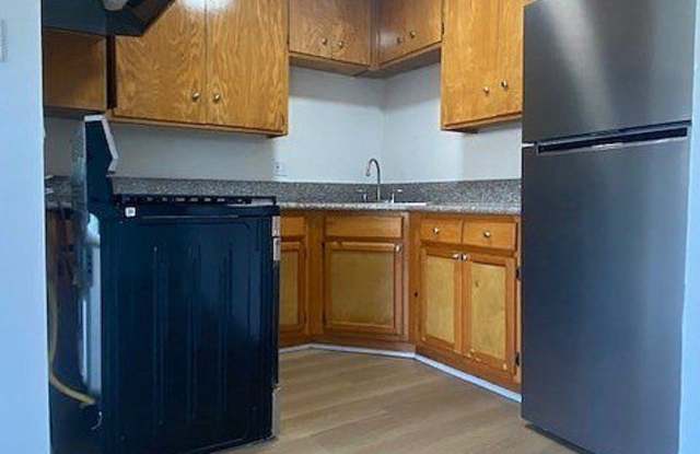 2823 S. Cloverdale Ave. Gallery 2