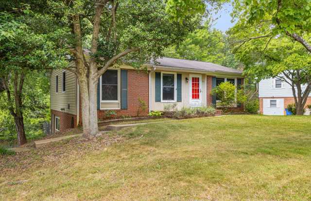 West Asheville 3BR with Bonus Room & Fenced-In yard photos photos West Asheville 3BR with Bonus Room & Fenced-In yard photos photos