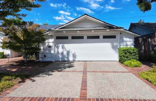 1572 Meadow Ln Mountain View, CA 94040 photos photos
