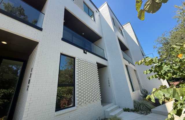 Luxurious New Construction 4BD, 2.5BA Raleigh Townhome with a 1-Car Garage & Rooftop Terrace in a Prime Location Near Tons of Shopping & Dining Options Gallery 1