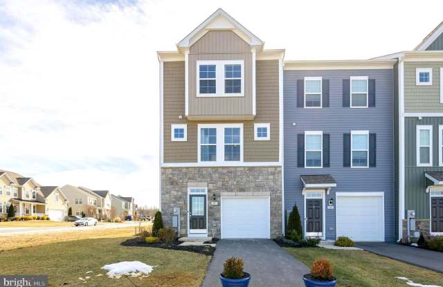 201 HILLSDALE Place photos photos