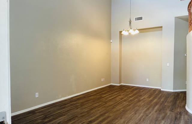 505 W Julie Drive Gallery 3
