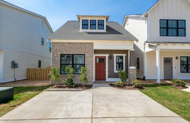 Spacious 2-Bedroom Home with Bonus Room - 4160 Prentice Street, Irondale, AL 35210