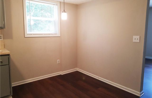 1229 Creek Forest Ct NW Gallery 4