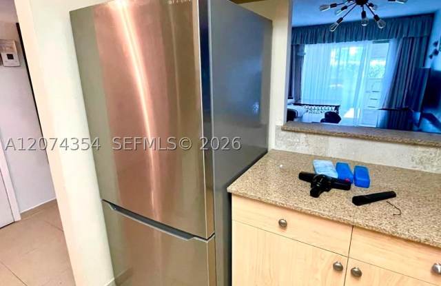981 Hillcrest Ct Gallery 4