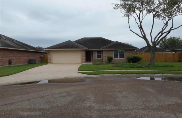 106 Brenna Circle - 106 Brenna Circle, Victoria, TX 77901