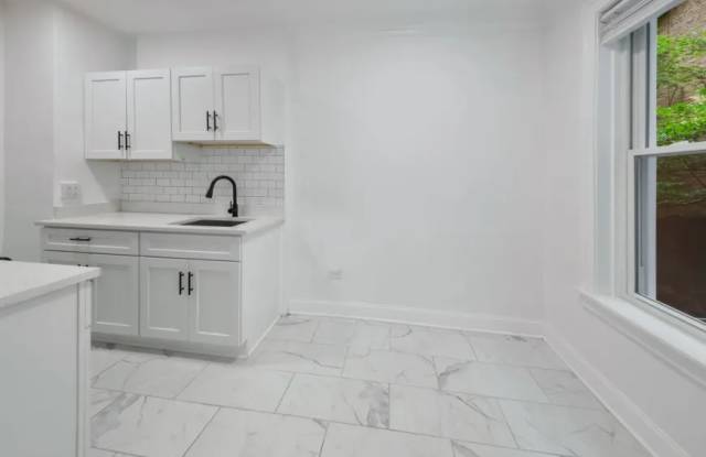 5038-5041 North Sheridan Rd. photos photos