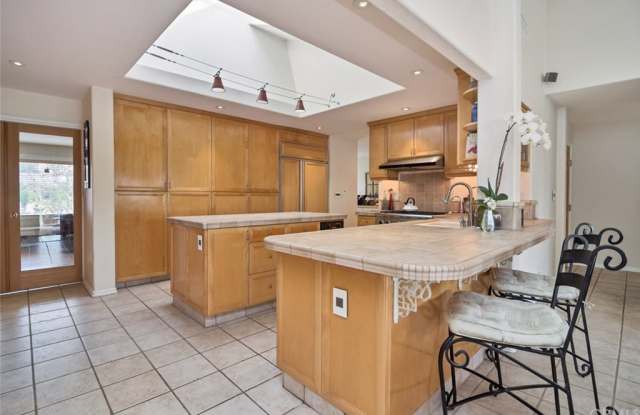 3025 Capri Lane Gallery 4