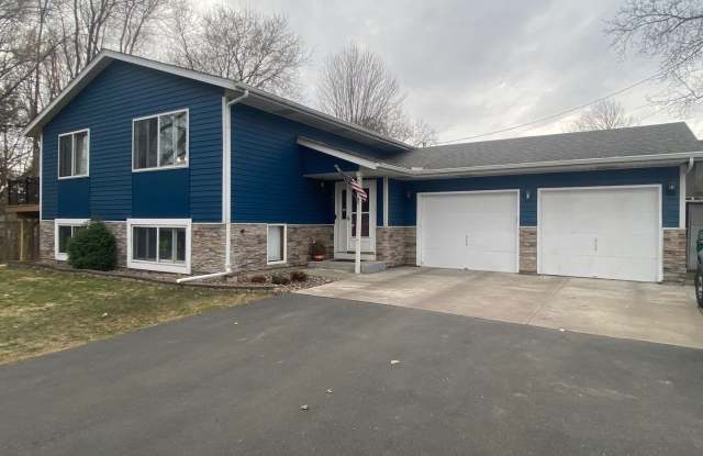 Beautiful Family Home Located in Great Location photos photos