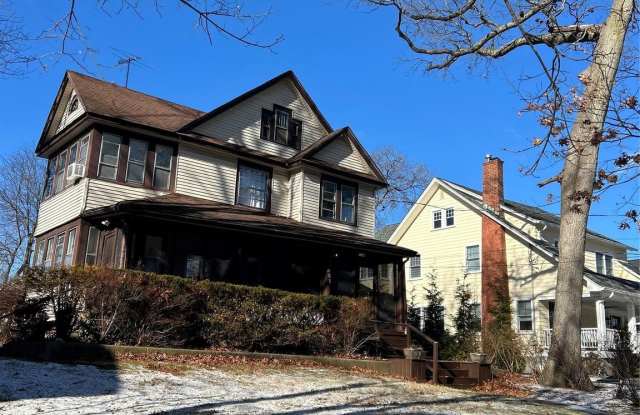 254 Hempstead Avenue - 254 Hempstead Avenue, Rockville Centre, NY 11570